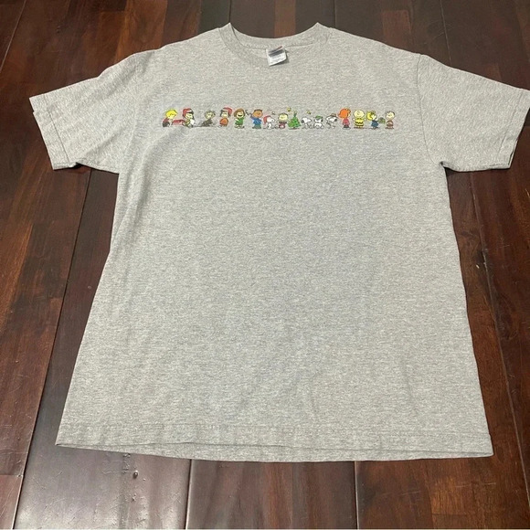 PEANUTS Charlie Brown Snoopy & Gang Christmas T-Shirt Adult Size Large - Picture 2 of 12